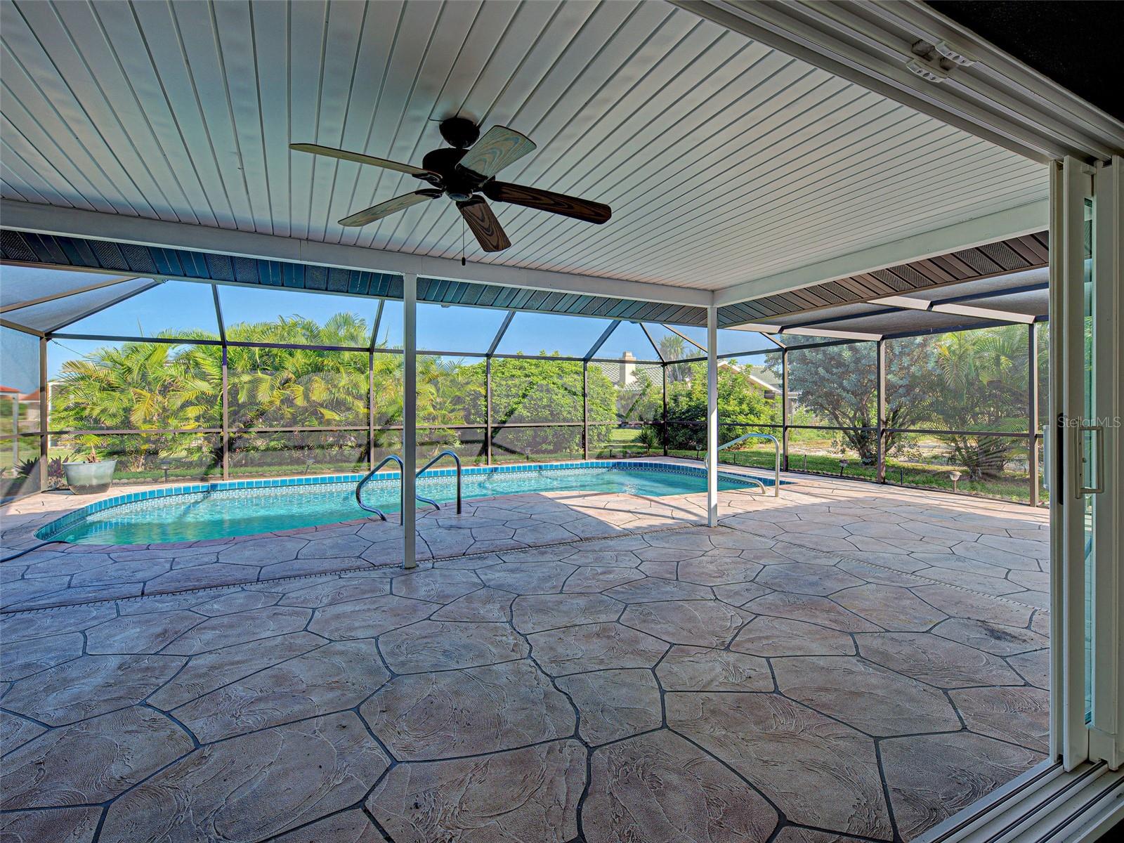 ENGLEWOOD ISLES SUB - Residential
