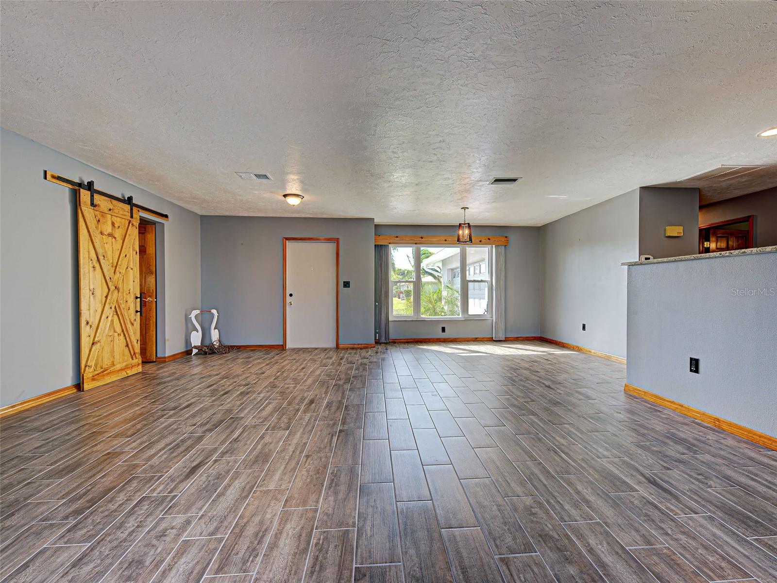 ENGLEWOOD ISLES SUB - Residential