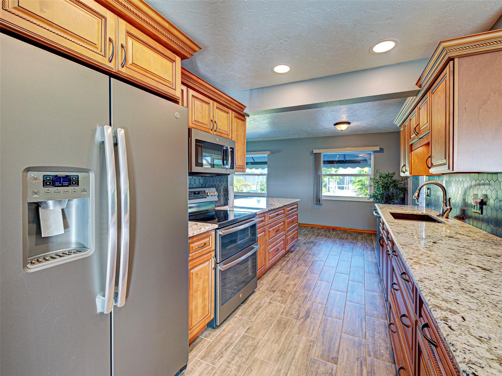 ENGLEWOOD ISLES SUB - Residential