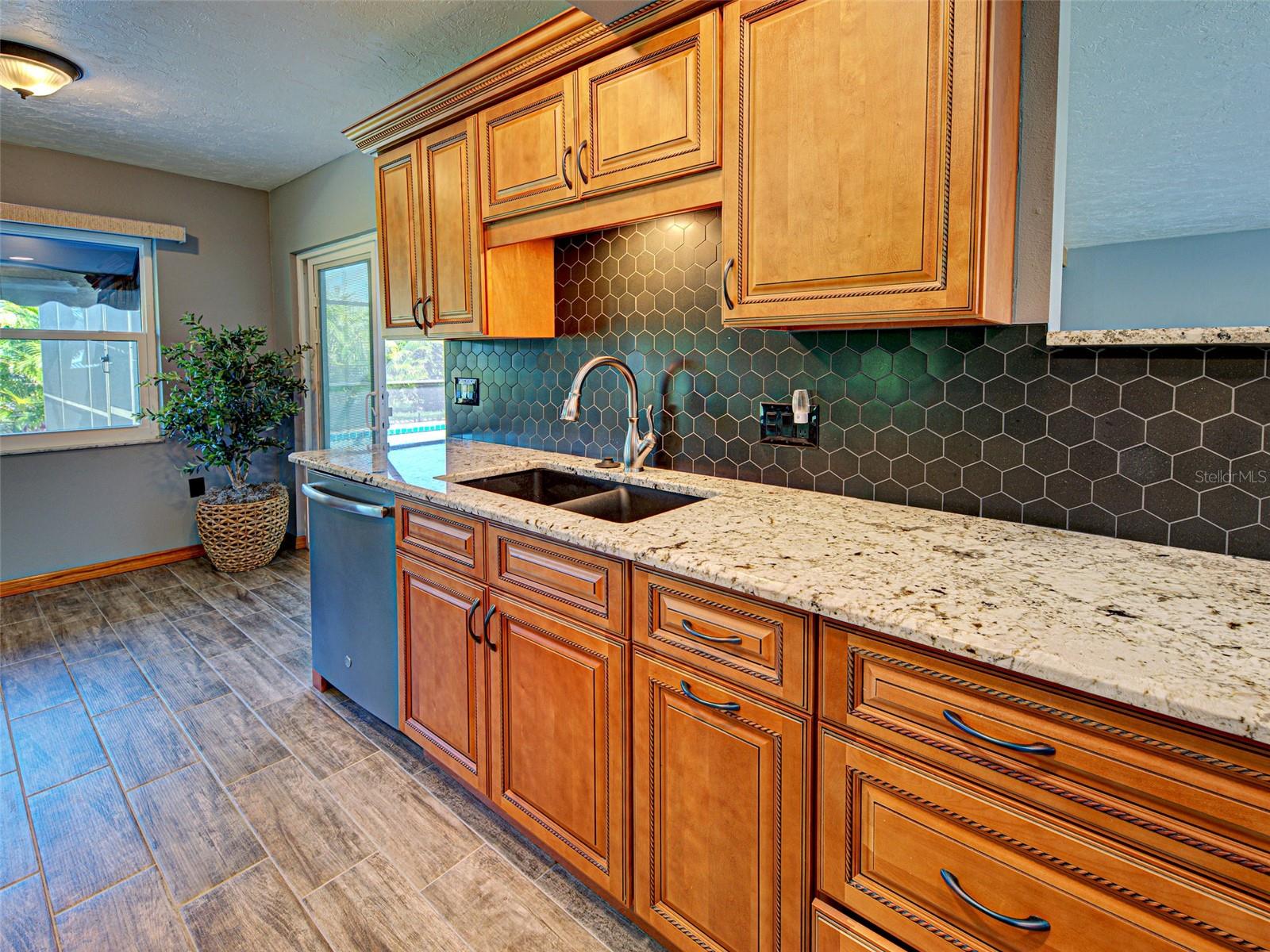 ENGLEWOOD ISLES SUB - Residential