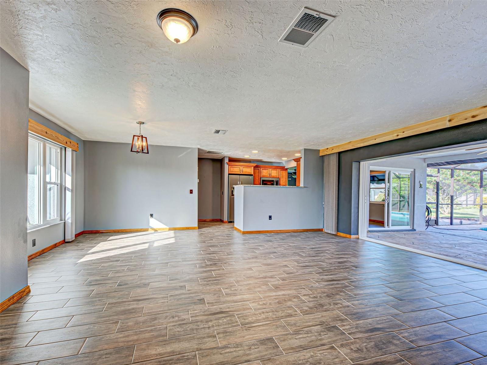 ENGLEWOOD ISLES SUB - Residential