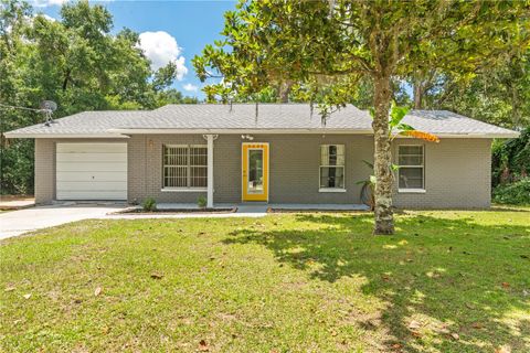 A home in CRYSTAL RIVER