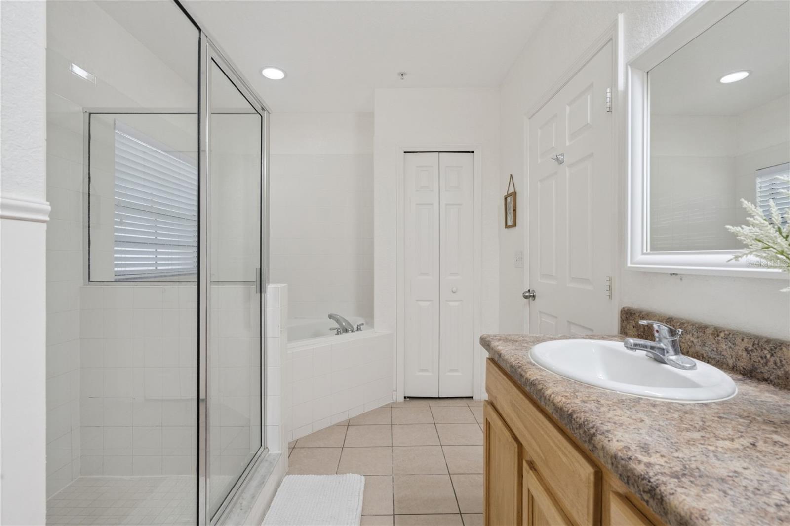 CARIBE COVE CONDO PH 4 - Residential