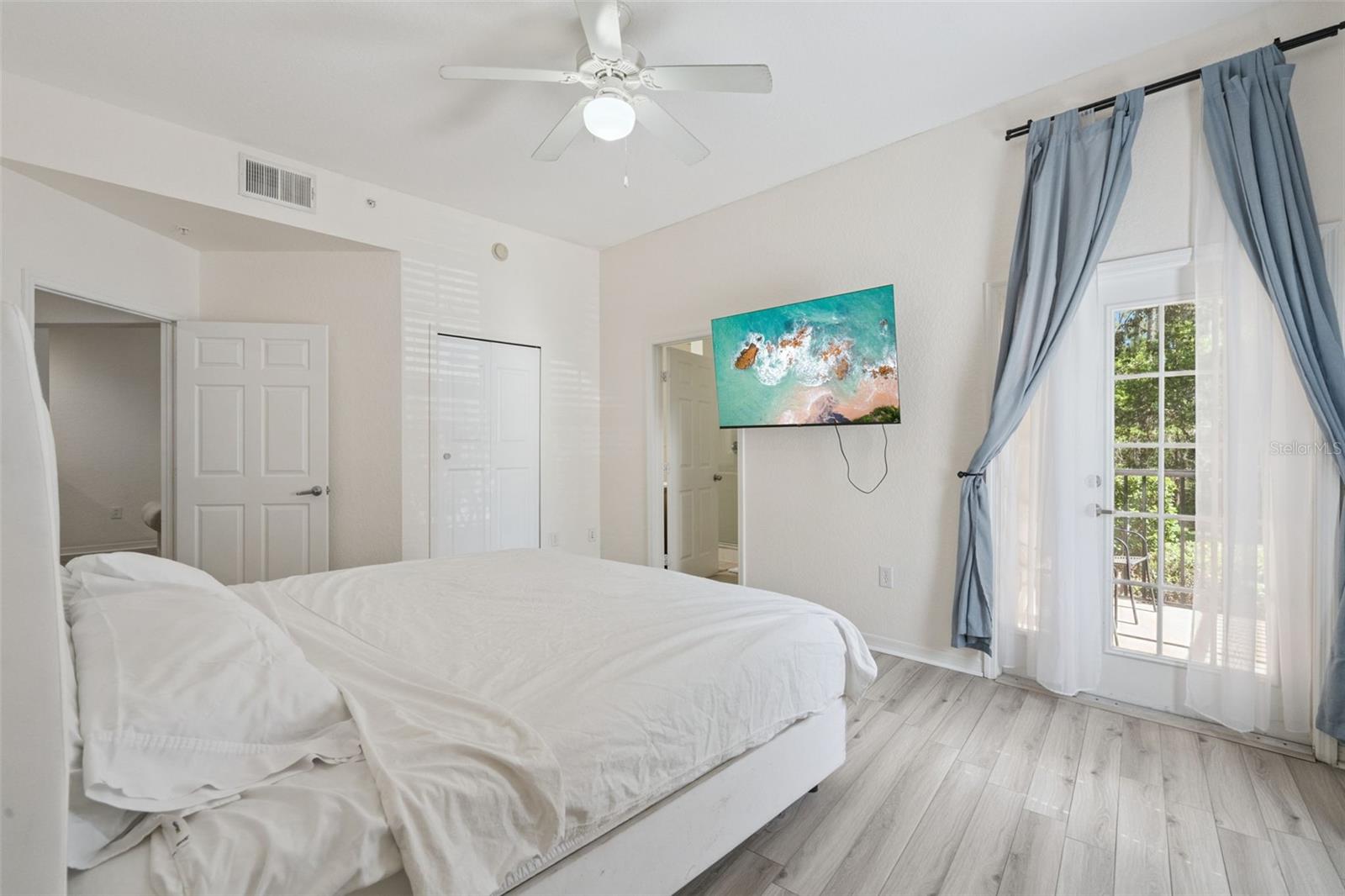 CARIBE COVE CONDO PH 4 - Residential