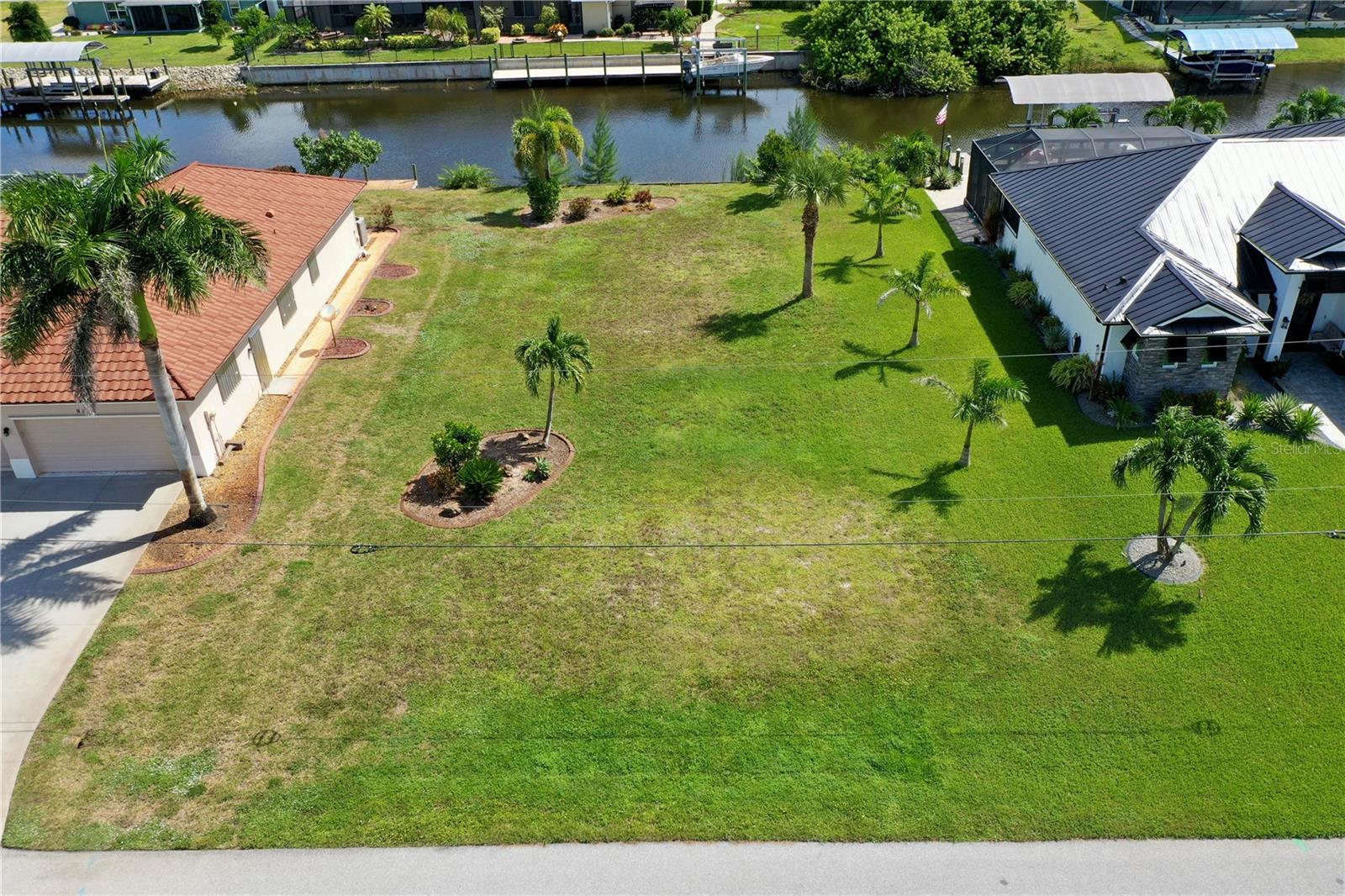 PORT CHARLOTTE SEC 071 - Land