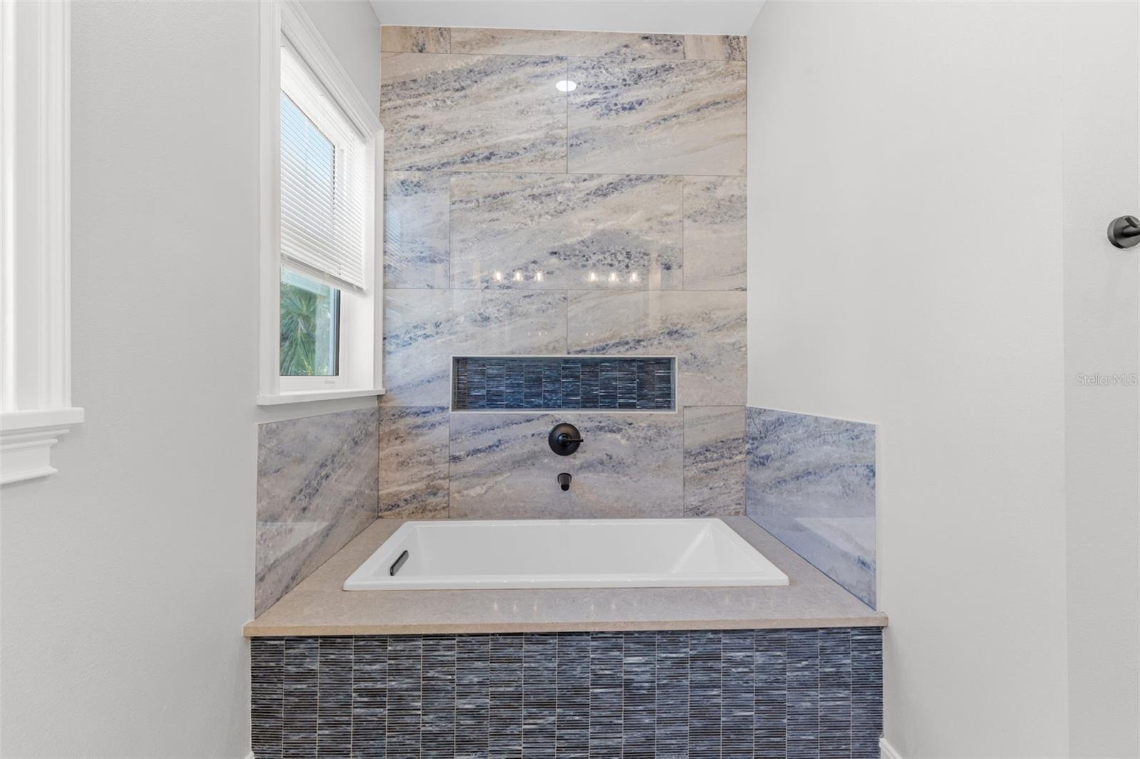 TYRONE - Residential