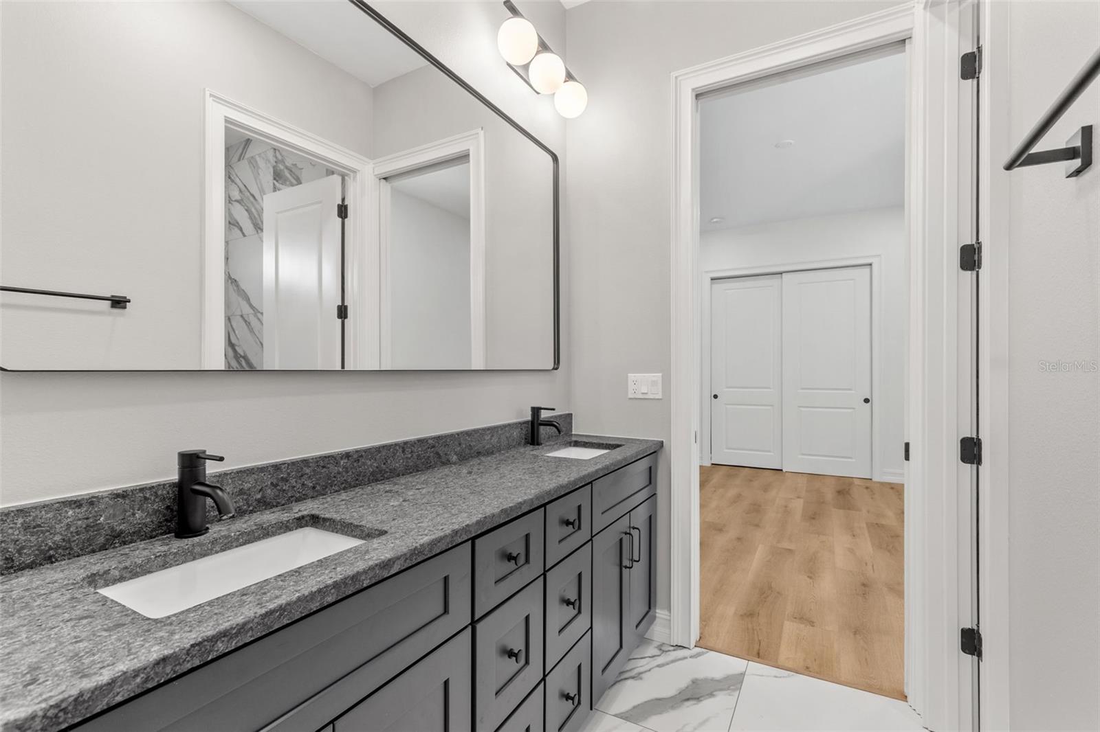 TYRONE - Residential