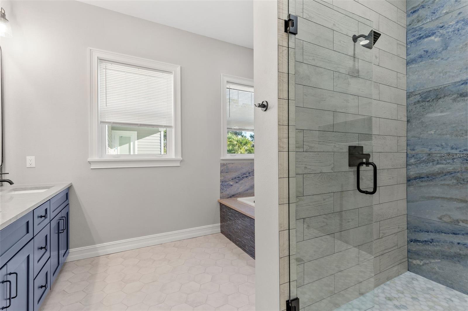 TYRONE - Residential