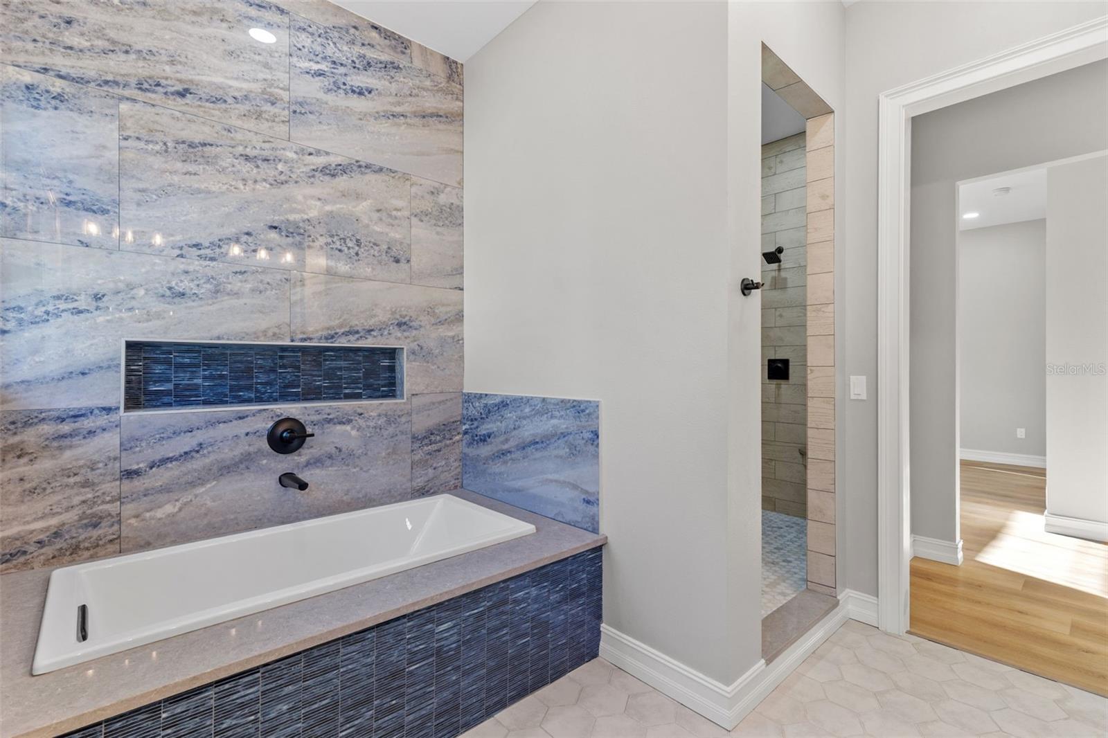 TYRONE - Residential