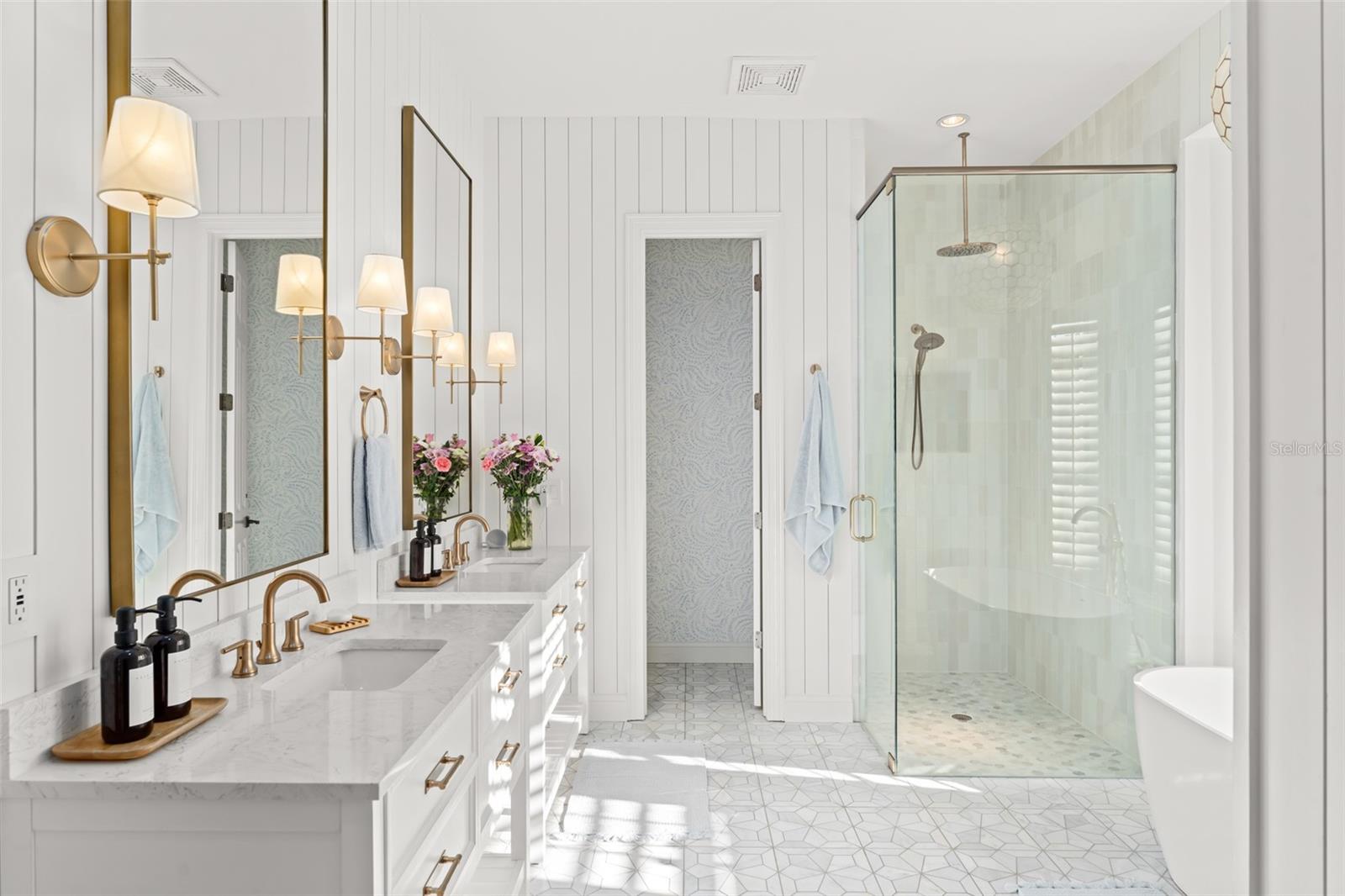 NORTHSHORE ESTATES - Residential