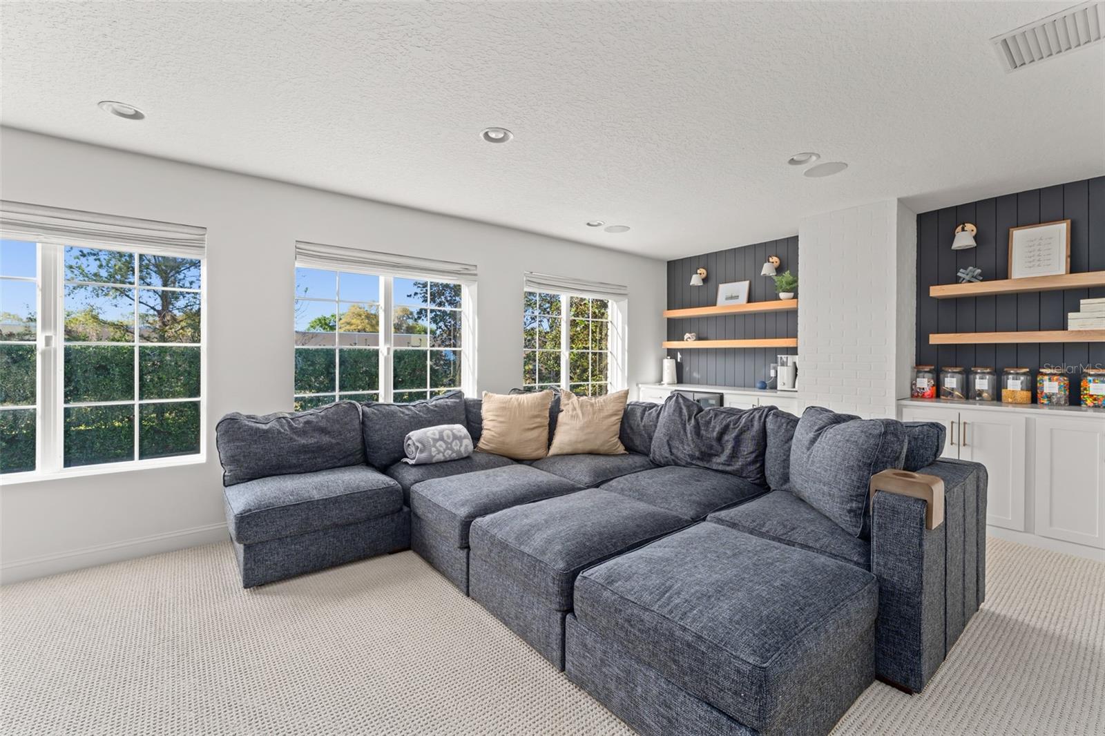 NORTHSHORE ESTATES - Residential