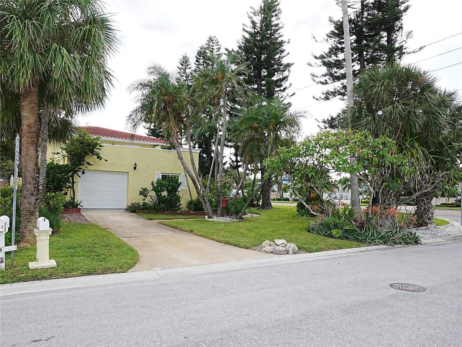 BELLEAIR BEACH - Residential