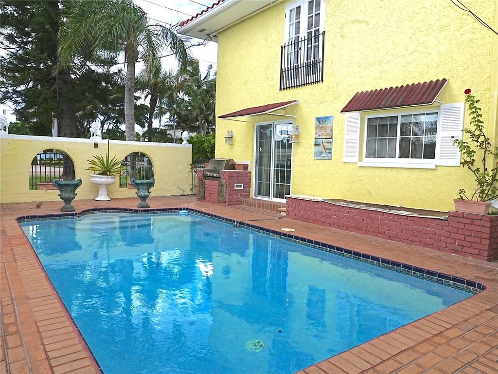 Photo of 305 Gulf Blvd, Belleair Beach, FL 33786 (MLS # TB8440967)