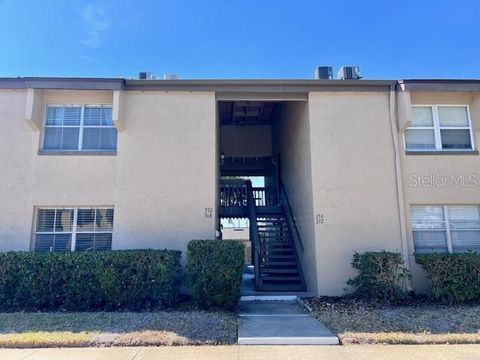 Photo of 370 Windmeadows Street #370, Altamonte Springs, FL 32701 (MLS # O6385441)