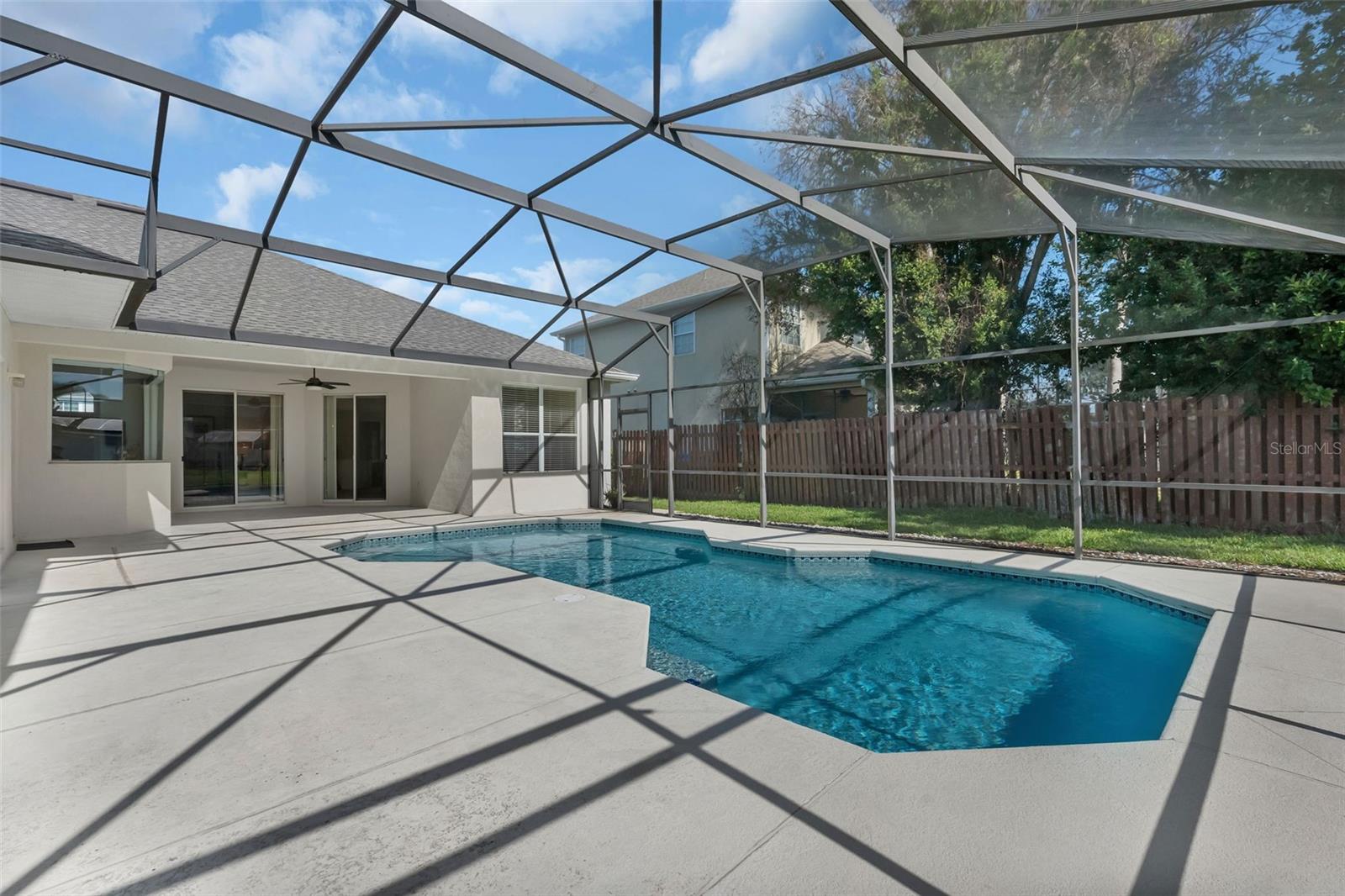 HAWKS NEST - Residential
