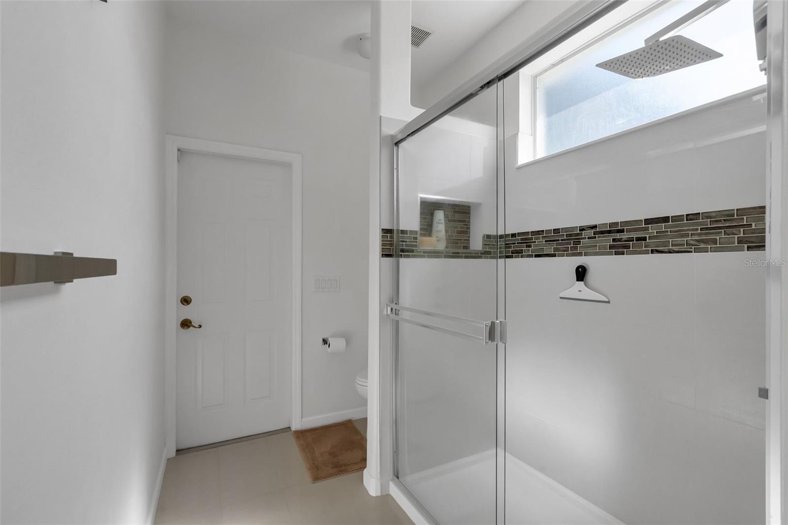 HAWKS NEST - Residential