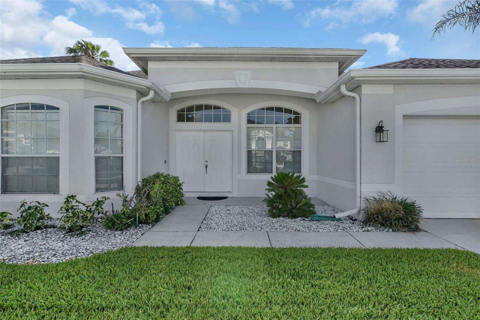 HAWKS NEST - Residential