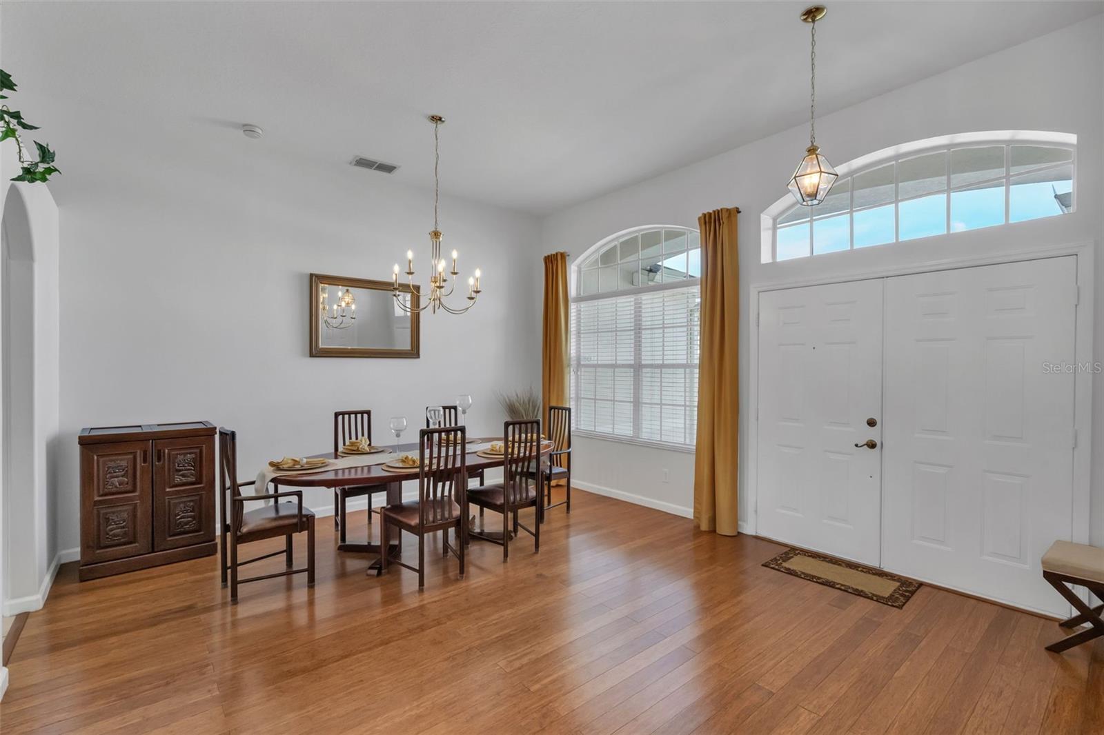 HAWKS NEST - Residential