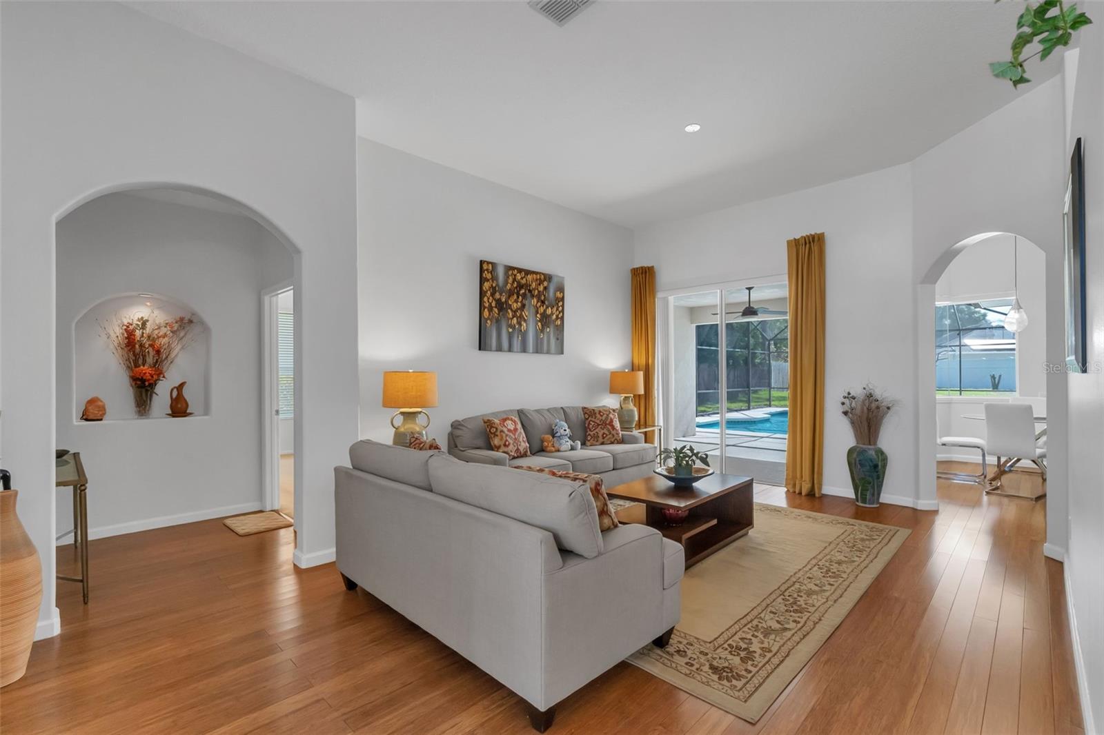 HAWKS NEST - Residential