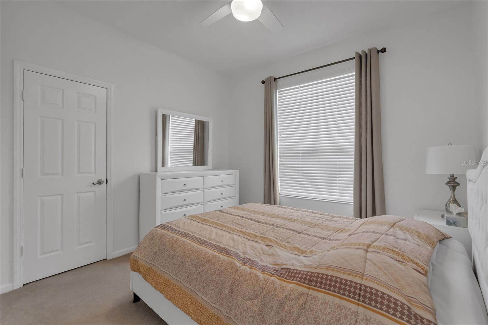 HAWKS NEST - Residential