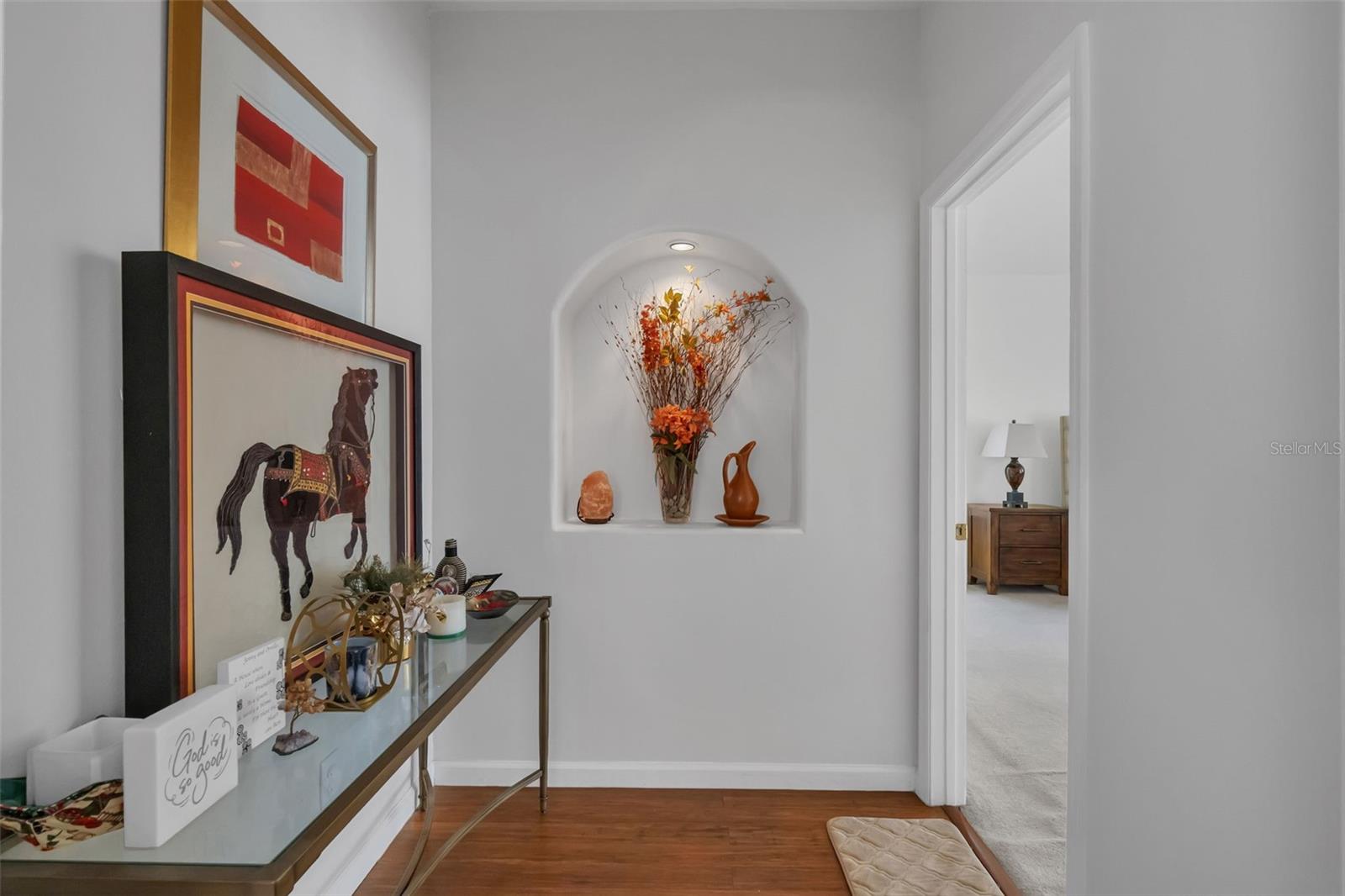 HAWKS NEST - Residential