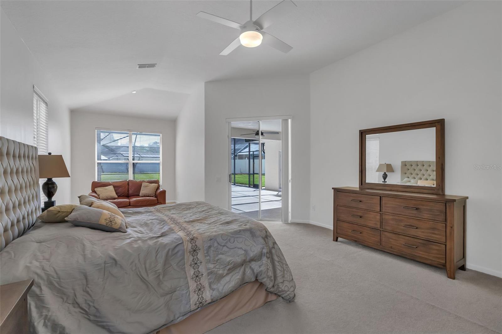 HAWKS NEST - Residential