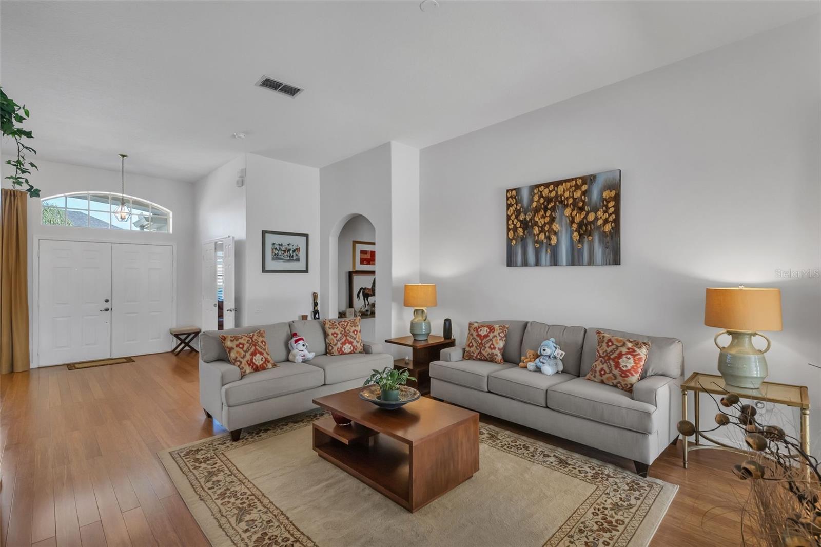 HAWKS NEST - Residential