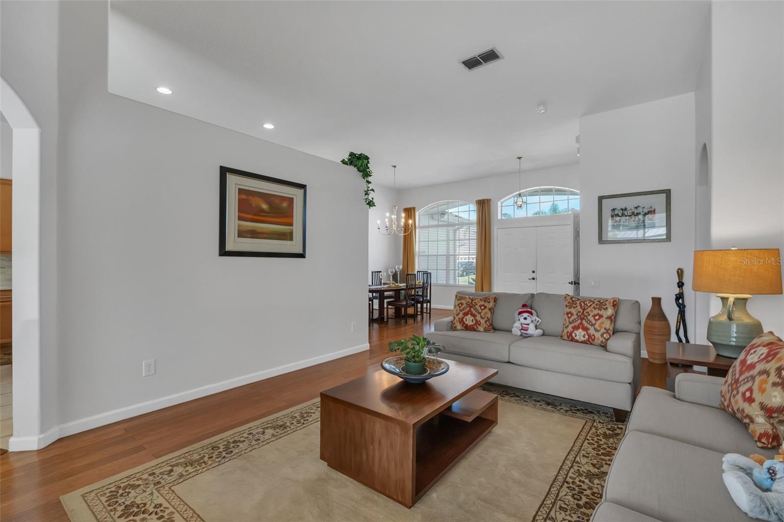 HAWKS NEST - Residential