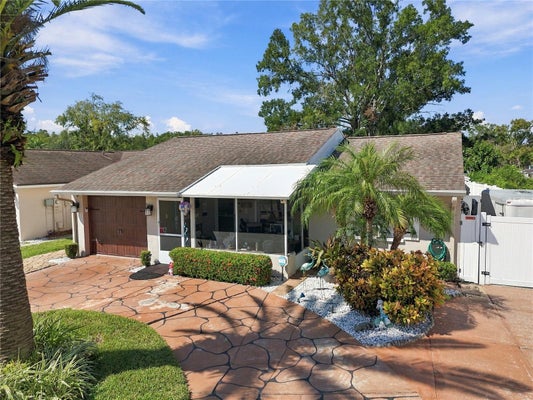 16012 SADDLESTRING DR, TAMPA, FL 33618 - Image ba4d858808ae152120318a184ddd0d1a/4207388930
