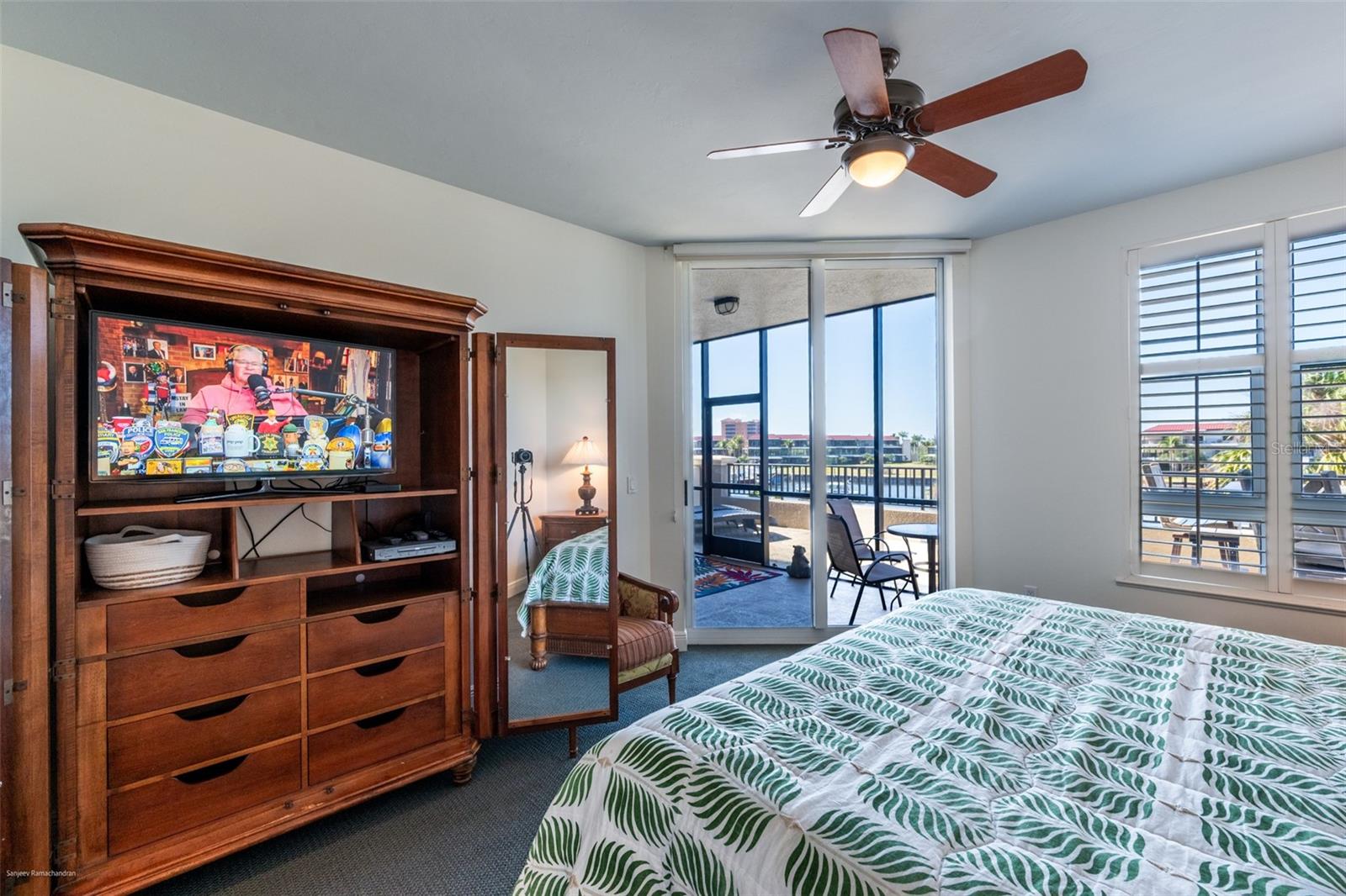 GRANDE ISLE TOWERS I & 02 PH I - Residential Lease