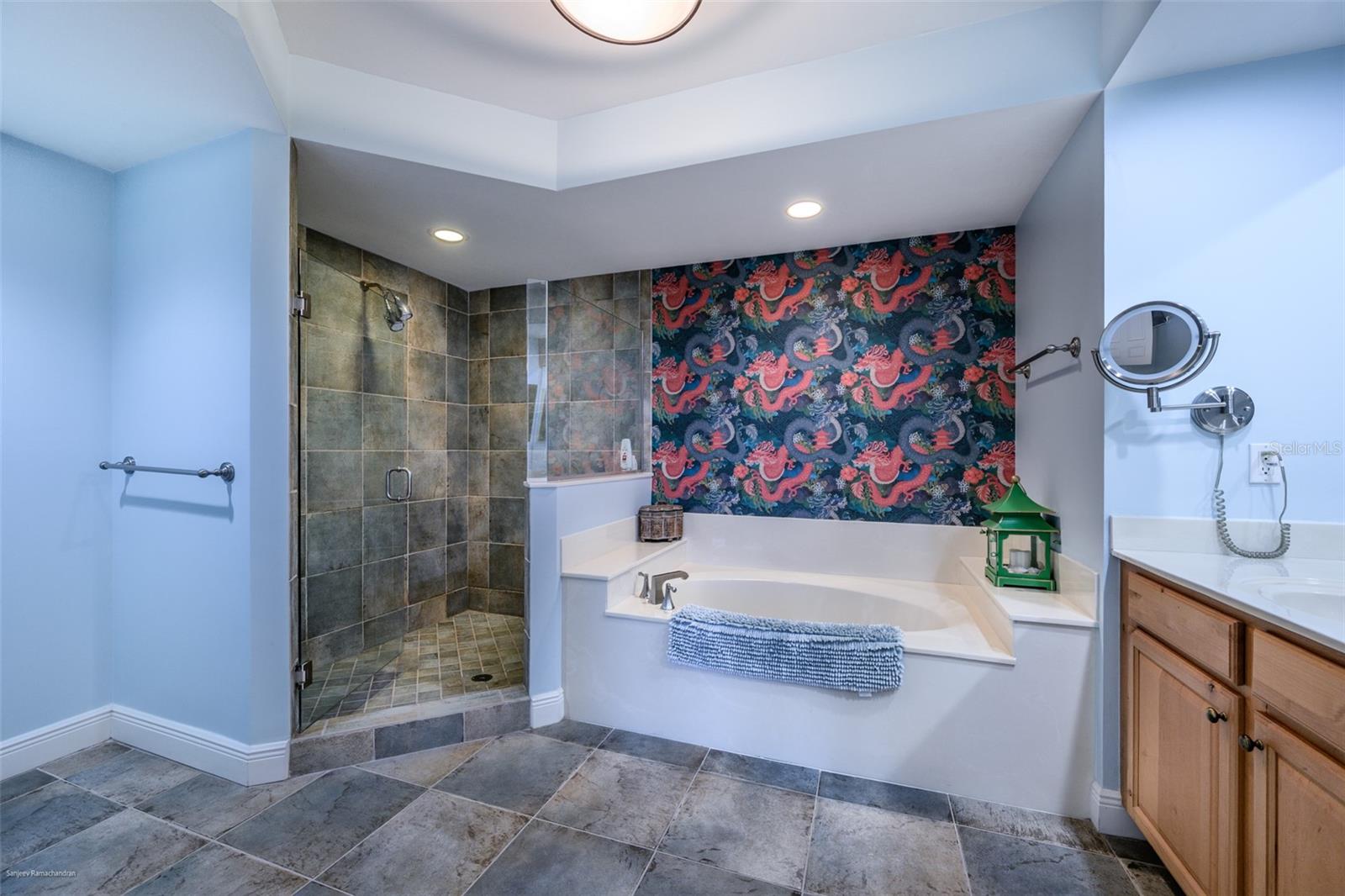 GRANDE ISLE TOWERS I & 02 PH I - Residential Lease