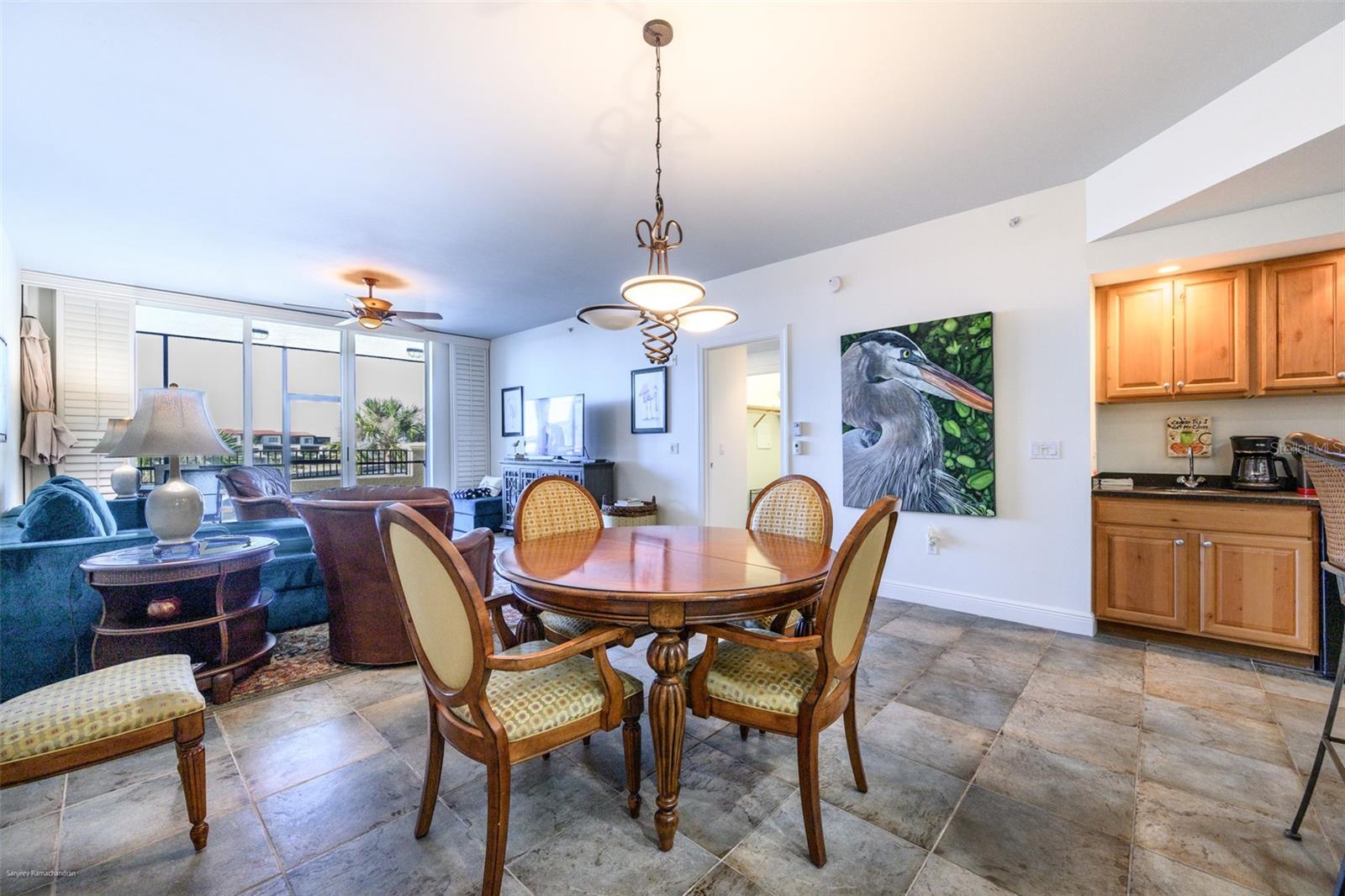 GRANDE ISLE TOWERS I & 02 PH I - Residential Lease