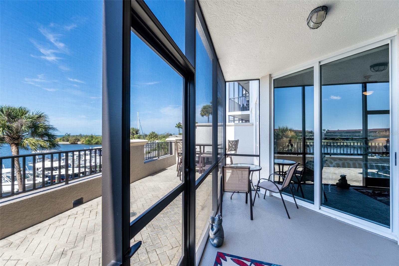 GRANDE ISLE TOWERS I & 02 PH I - Residential Lease