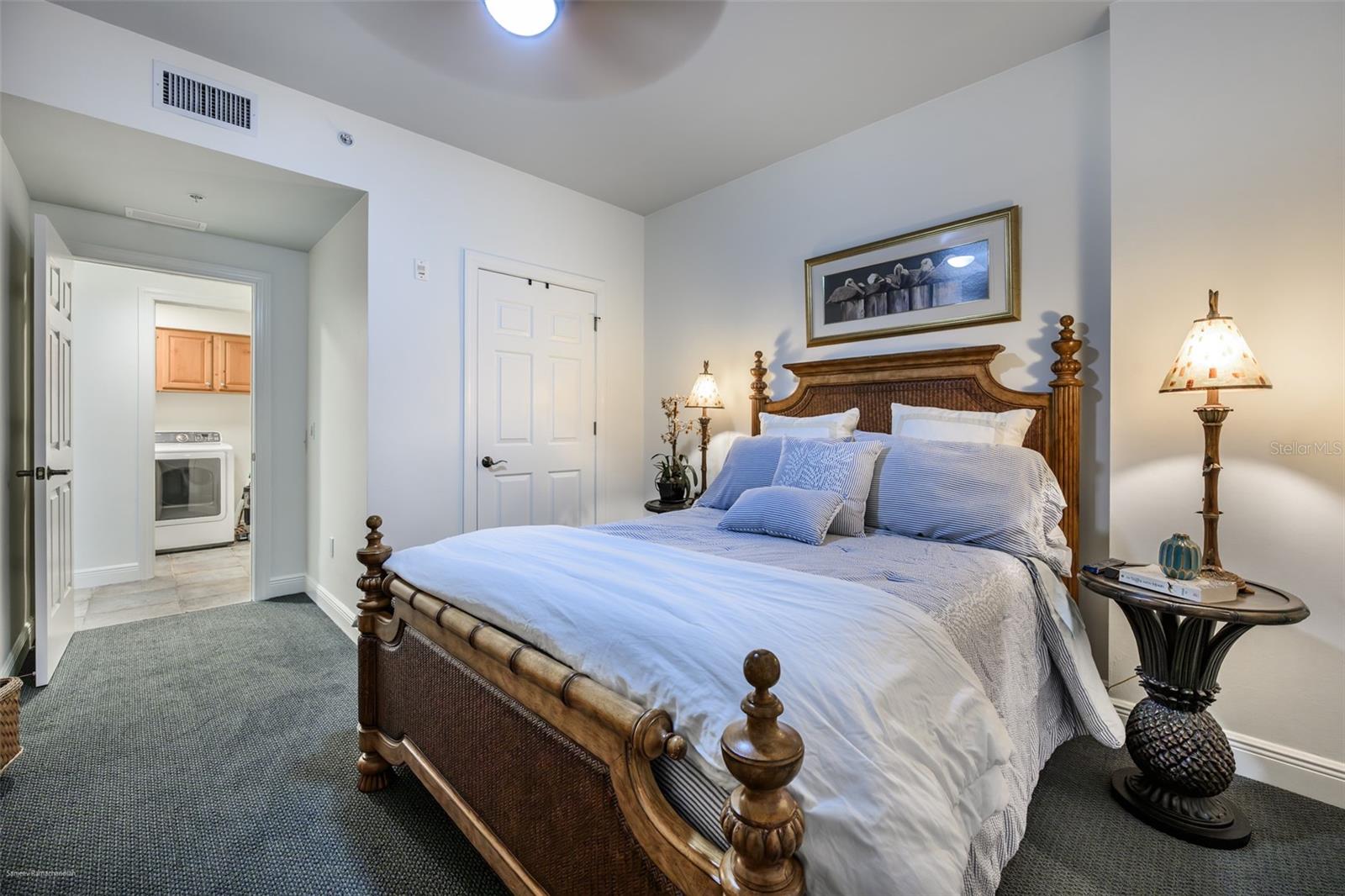 GRANDE ISLE TOWERS I & 02 PH I - Residential Lease