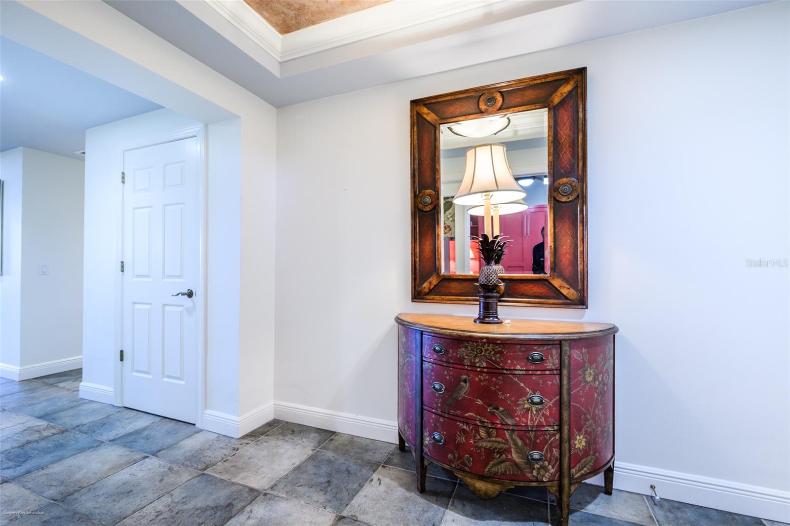 GRANDE ISLE TOWERS I & 02 PH I - Residential Lease