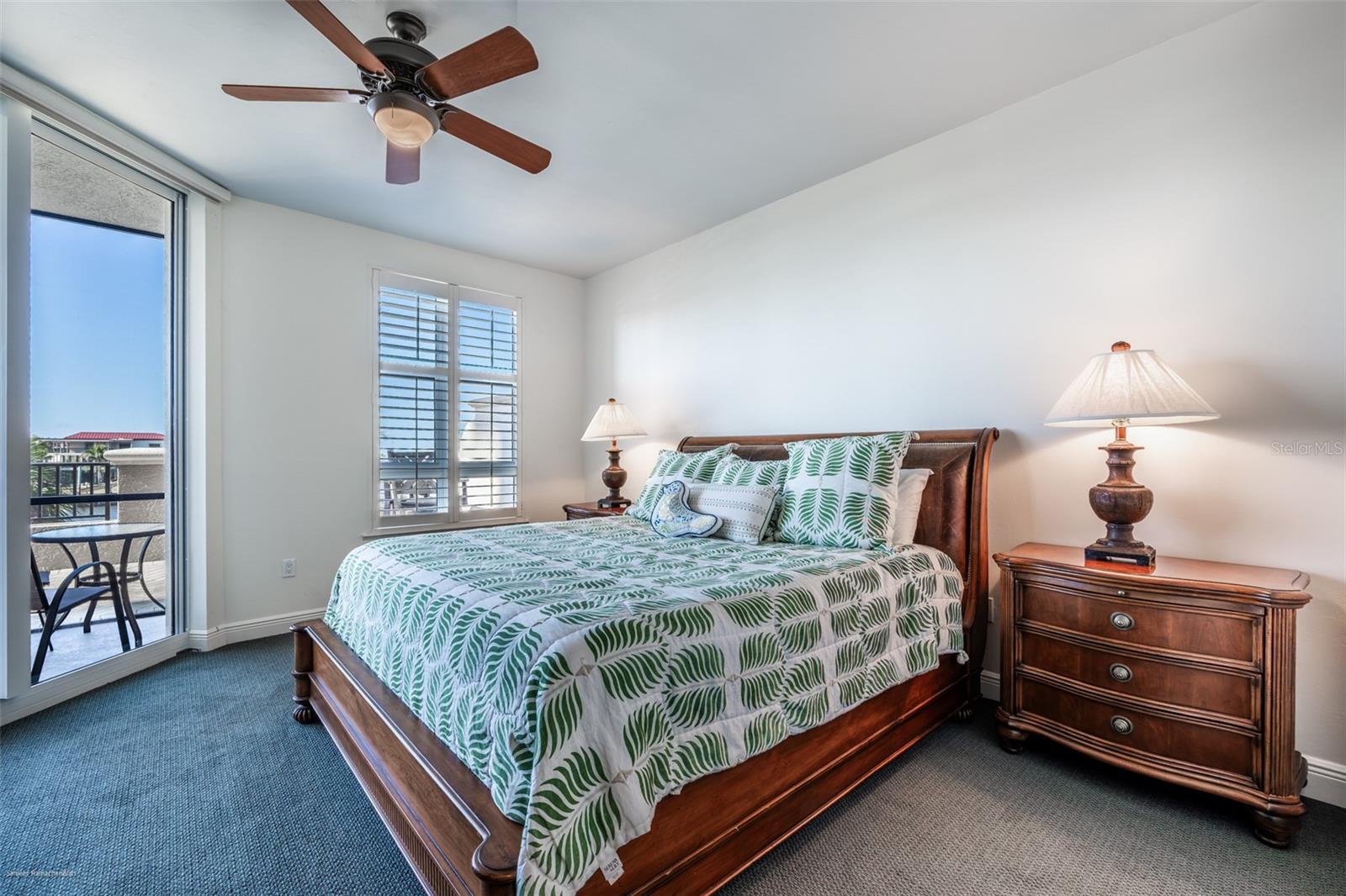 GRANDE ISLE TOWERS I & 02 PH I - Residential Lease