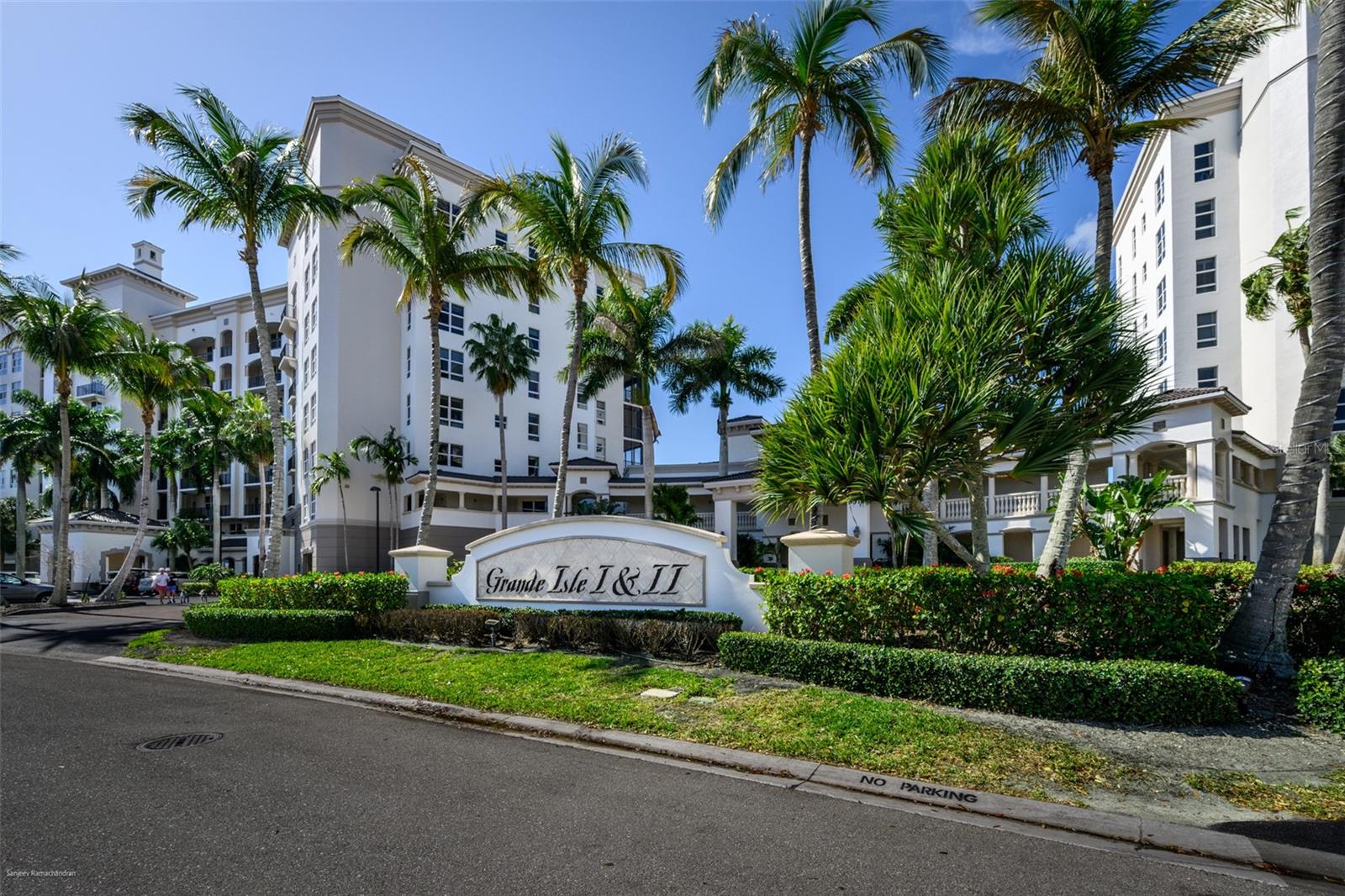 GRANDE ISLE TOWERS I & 02 PH I - Residential Lease