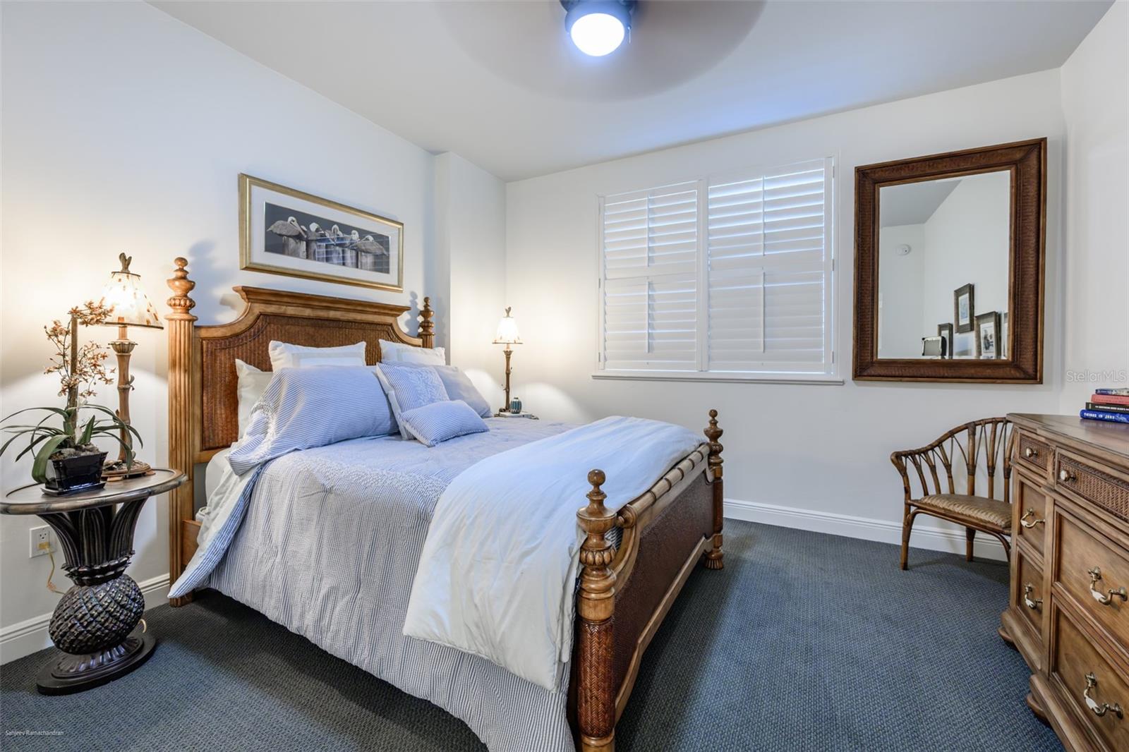 GRANDE ISLE TOWERS I & 02 PH I - Residential Lease