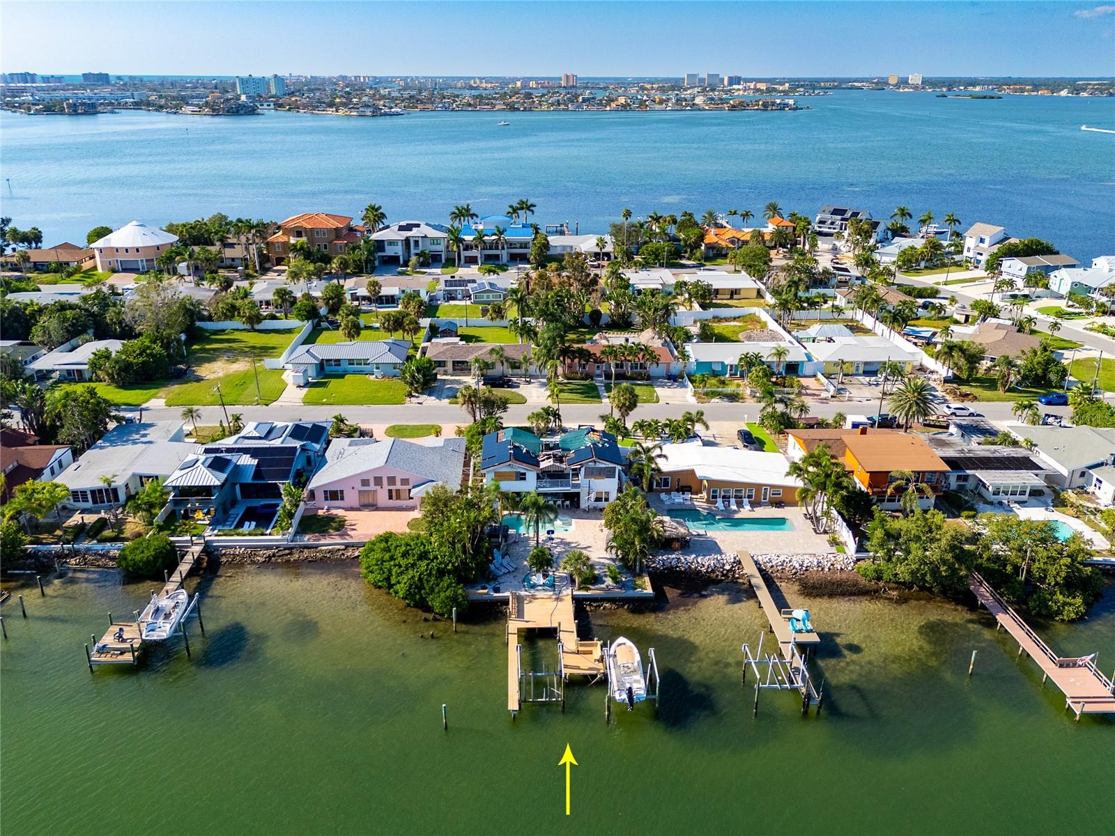 BOCA CIEGA ISLE - Residential