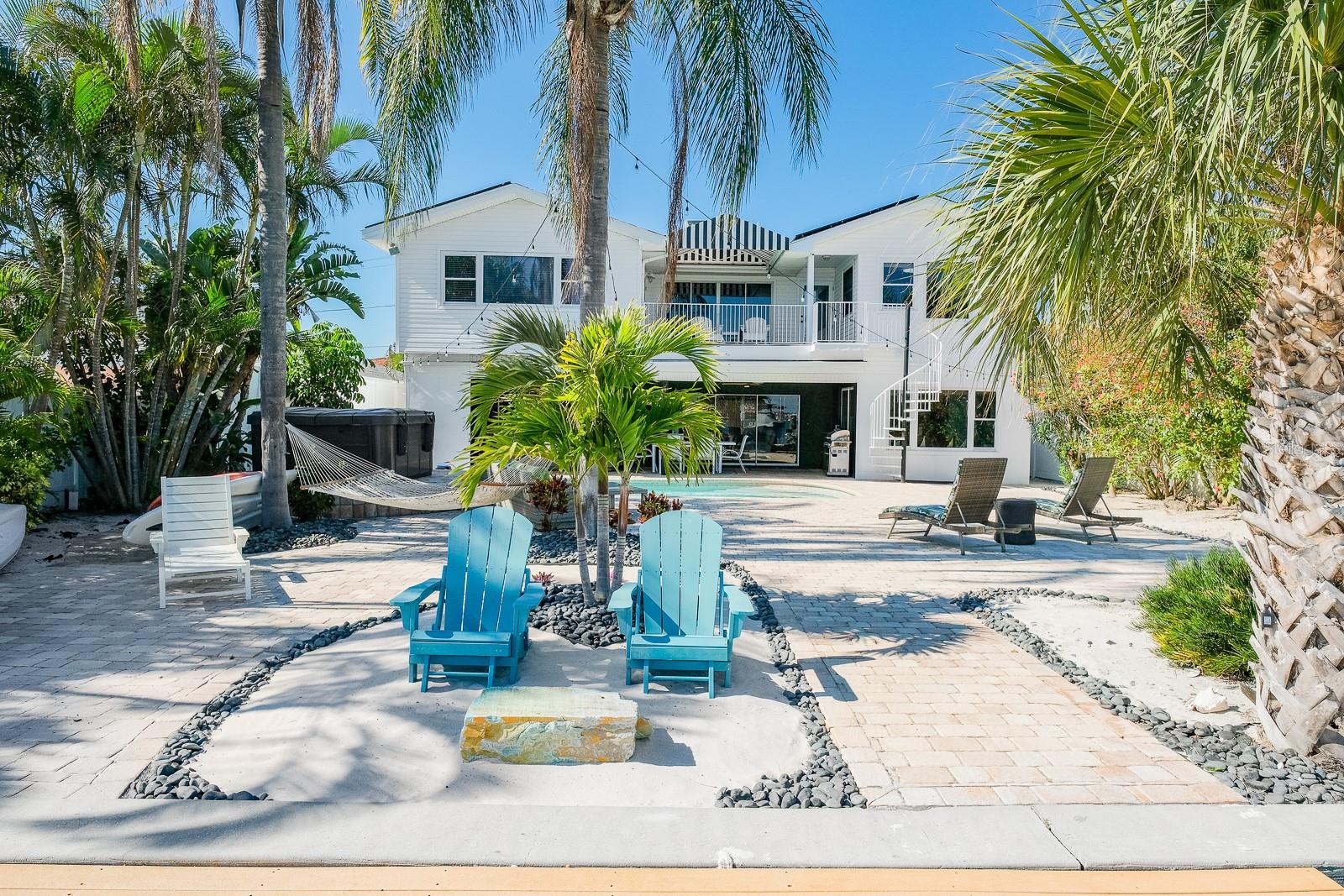 BOCA CIEGA ISLE - Residential