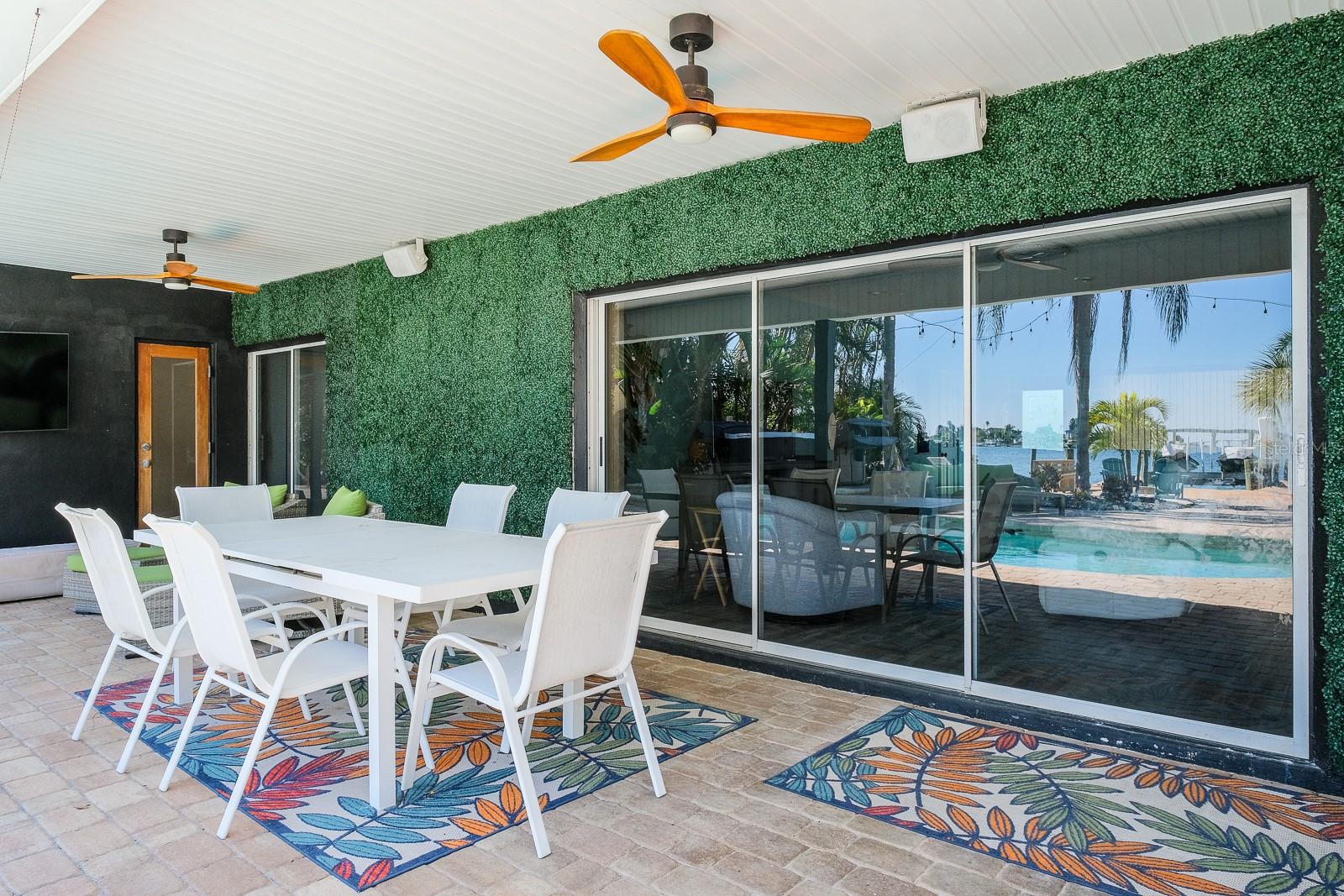 BOCA CIEGA ISLE - Residential