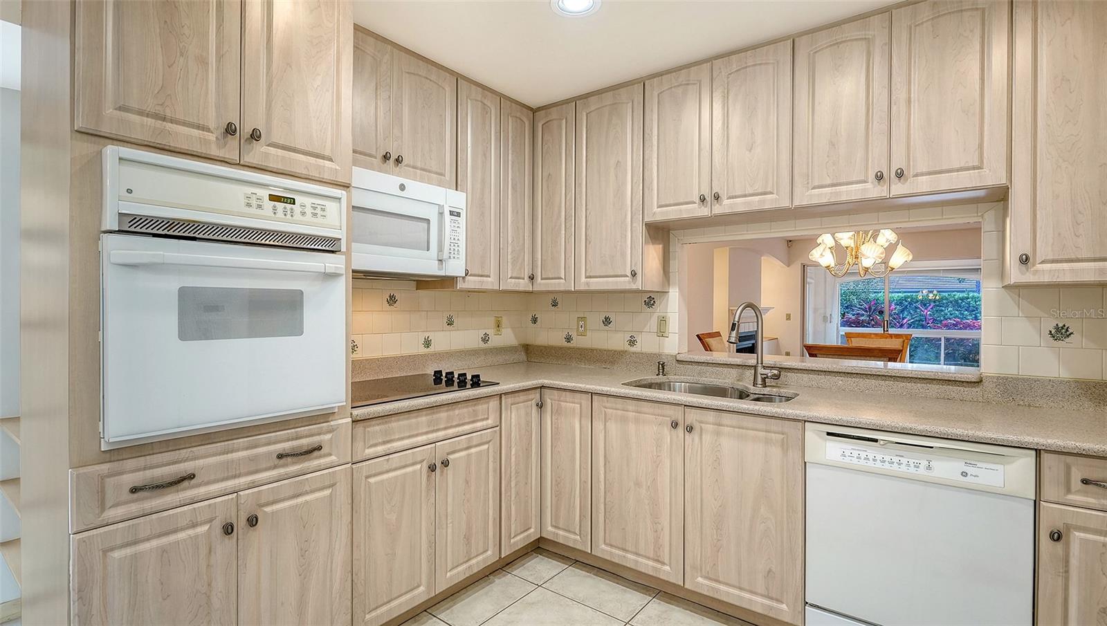 4429 OAKLEY GREENE 6