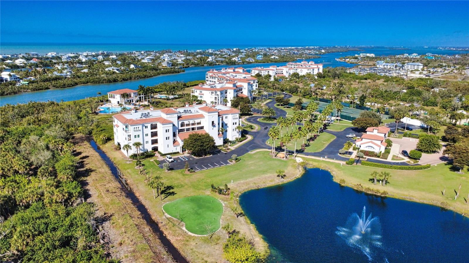 HACIENDA DEL MAR PH 01 - Residential