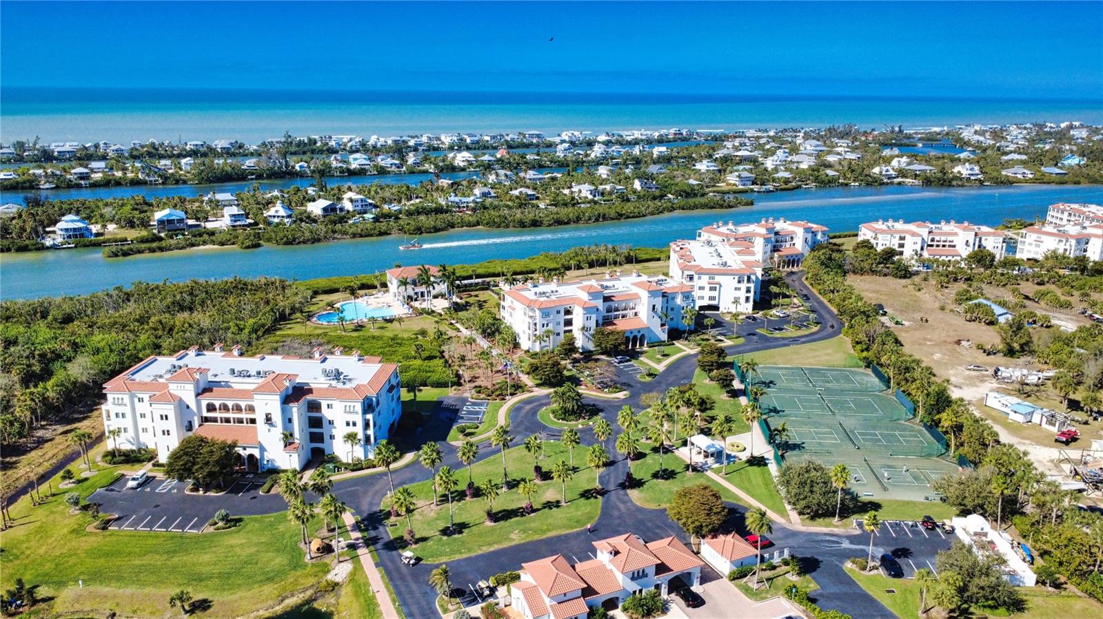 HACIENDA DEL MAR PH 01 - Residential