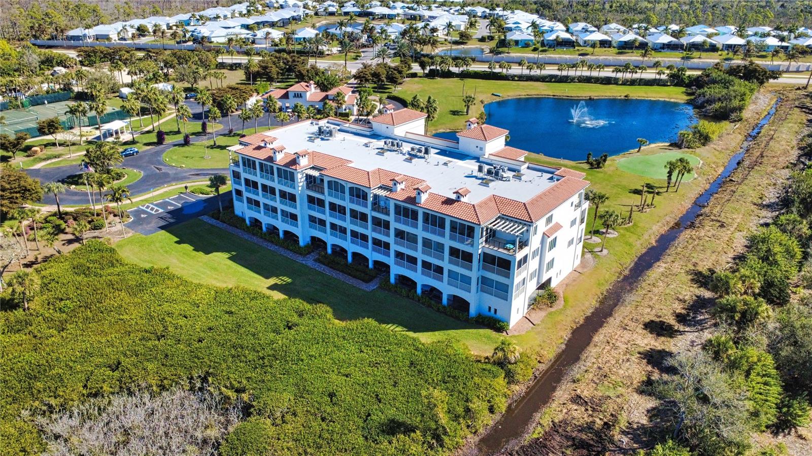 HACIENDA DEL MAR PH 01 - Residential