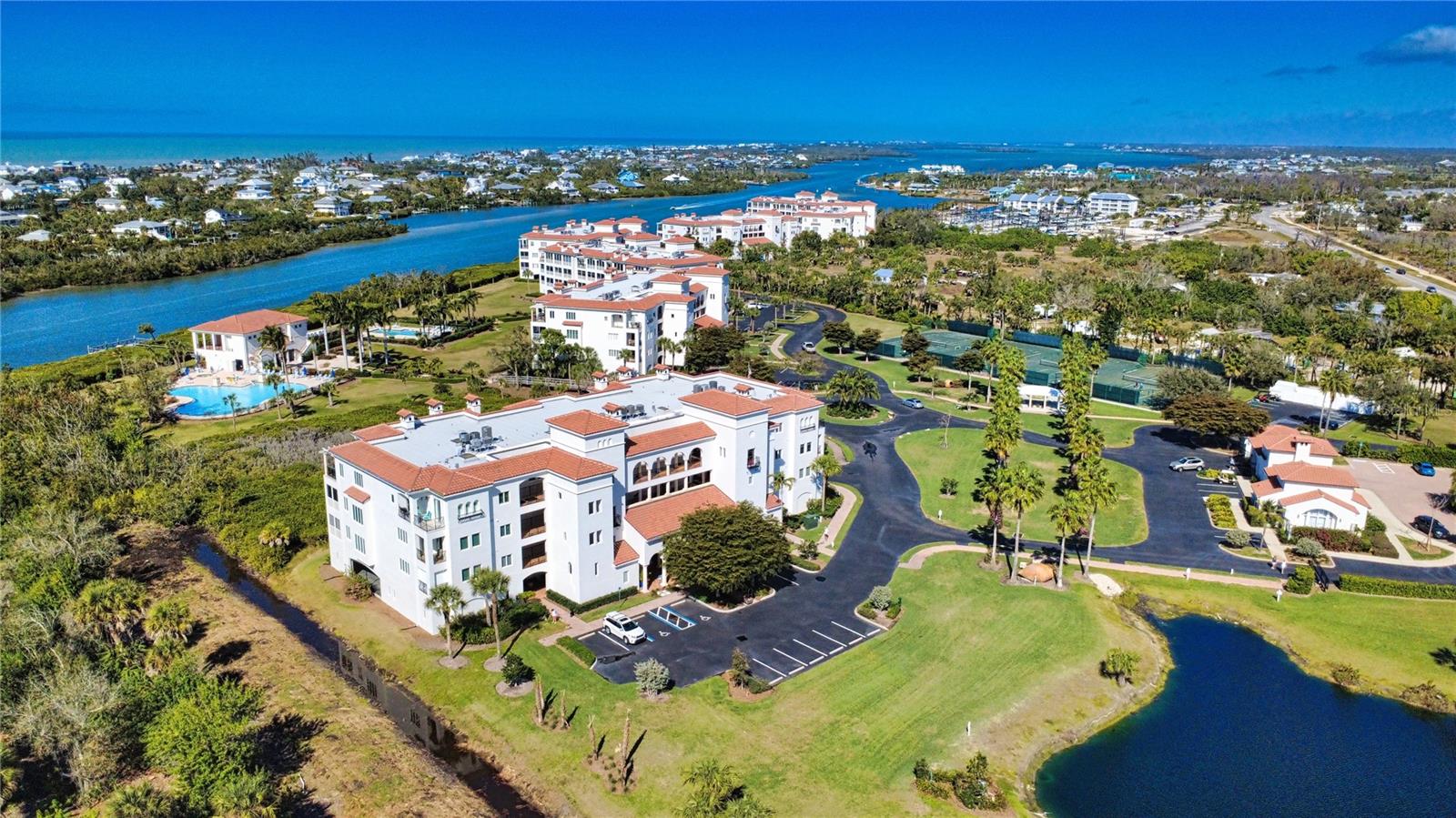 HACIENDA DEL MAR PH 01 - Residential