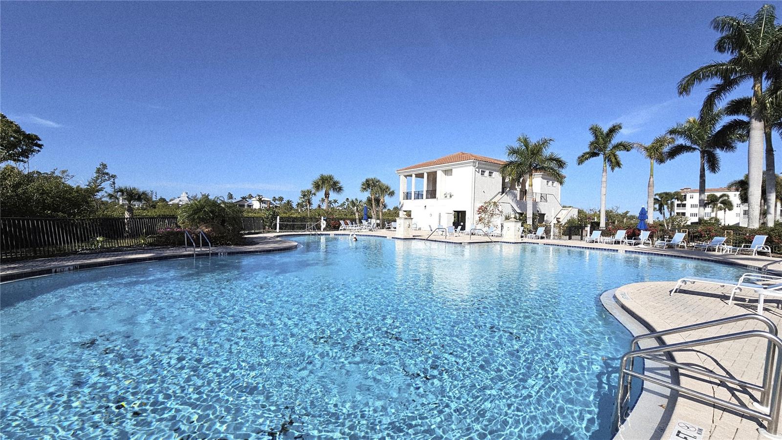 HACIENDA DEL MAR PH 01 - Residential