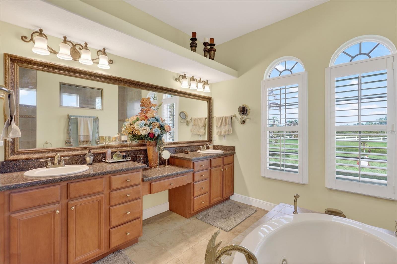 WINDING CREEK - Residential