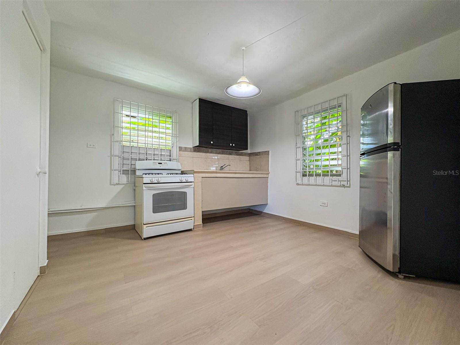 LAS MONJAS - Residential Lease