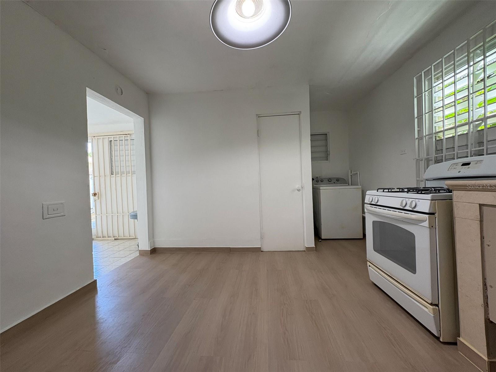 LAS MONJAS - Residential Lease